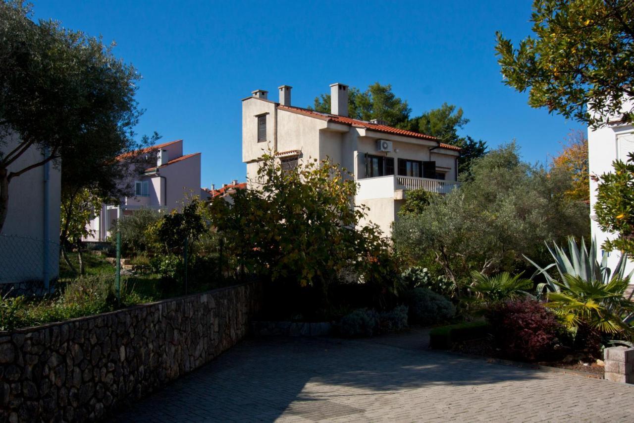 Apartamento Erika Krk Town Exterior foto